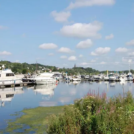 House Boat Mallorca 4* Maastricht
