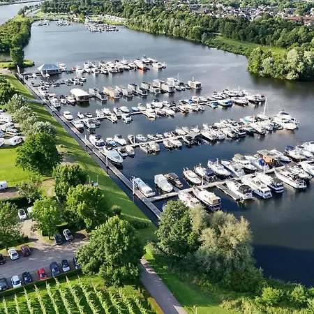 Botel House Boat Mallorca Maastricht