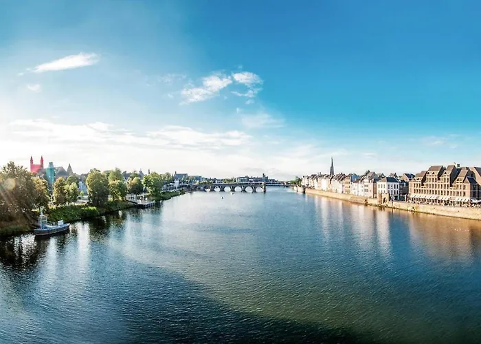 House Boat Mallorca 4* Maastricht