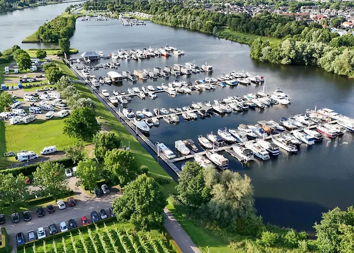 Botel House Boat Mallorca Maastricht